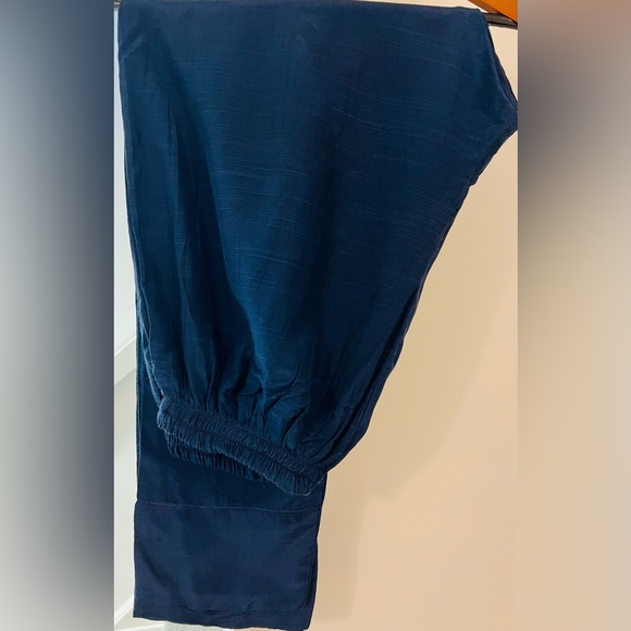 Pakistani Embroidered three pieces Maxi dress.long sleeve. Size small. - Picture 4 of 8